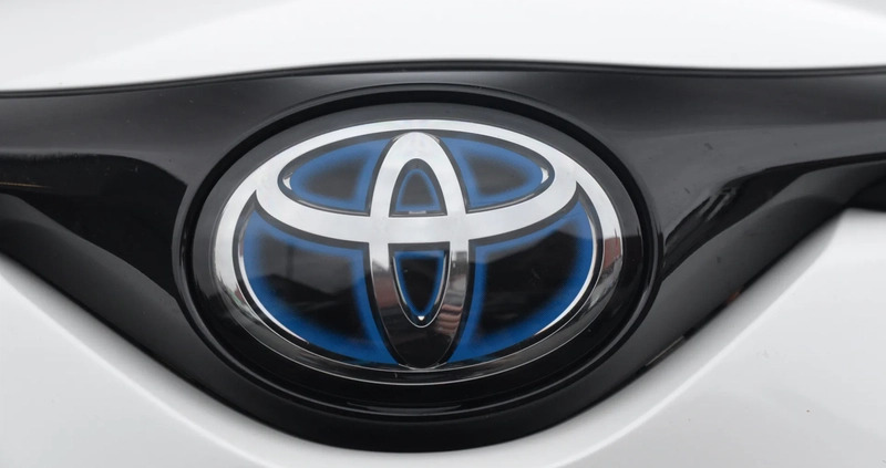 Toyota C-HR cena 92999 przebieg: 100000, rok produkcji 2019 z Jarocin małe 781